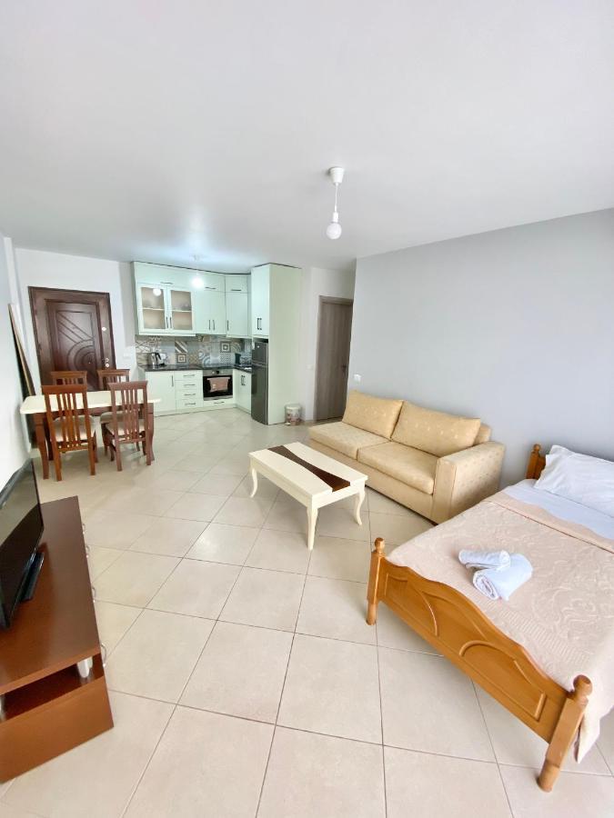 Evgenia'S Apartment Sarande Exterior photo